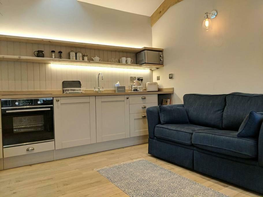 Skittles - Charming One Bedroom Apartment - Parking - Easy Access To Bath Box  Zewnętrze zdjęcie