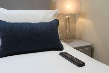 Skittles - Charming One Bedroom Apartment - Parking - Easy Access To Bath Box  Zewnętrze zdjęcie